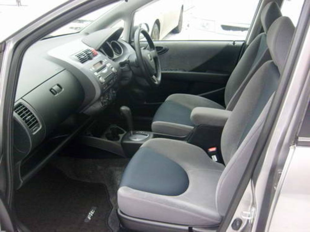 2003 Honda Fit