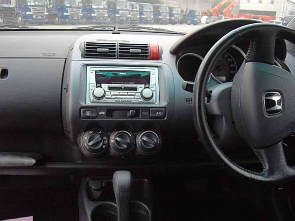 2003 Honda Fit