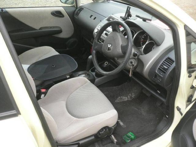 2003 Honda Fit