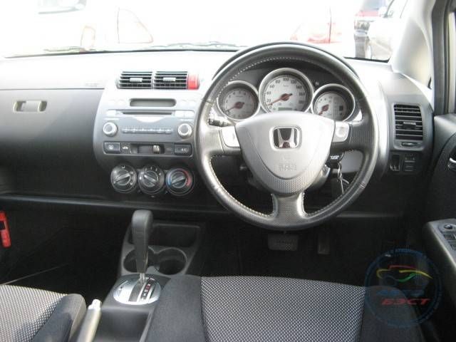 2003 Honda Fit