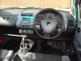 2003 Honda Fit