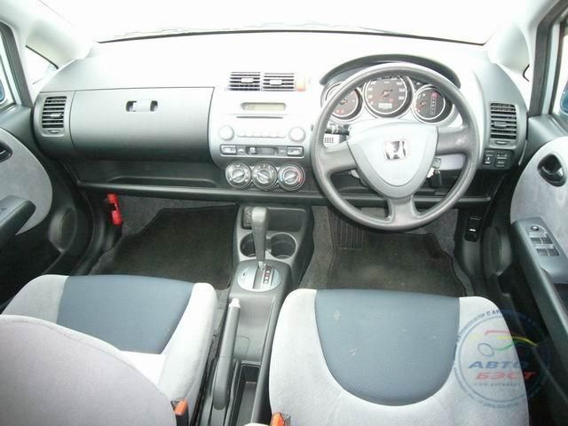 2003 Honda Fit