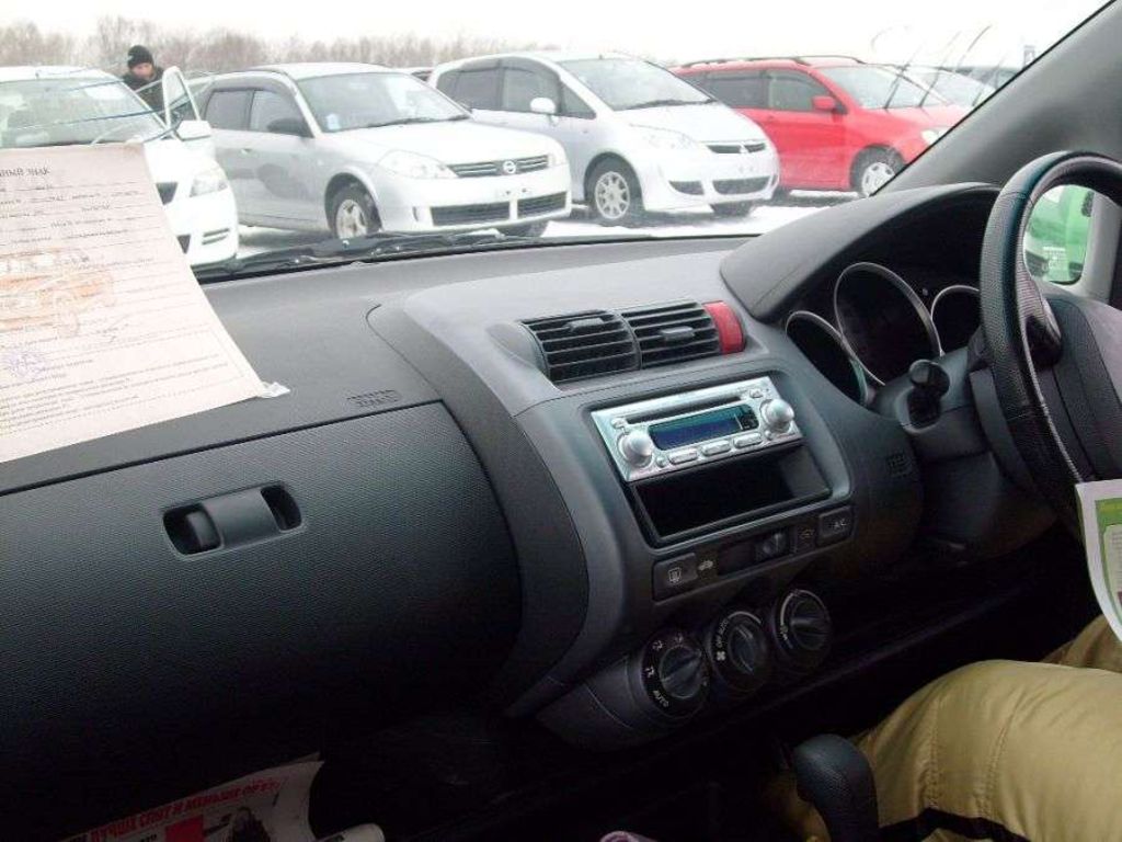 2003 Honda Fit