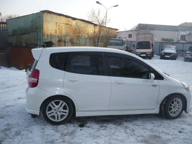 2003 Honda Fit