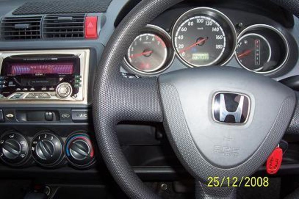 2003 Honda Fit