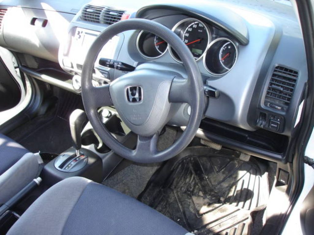 2003 Honda Fit