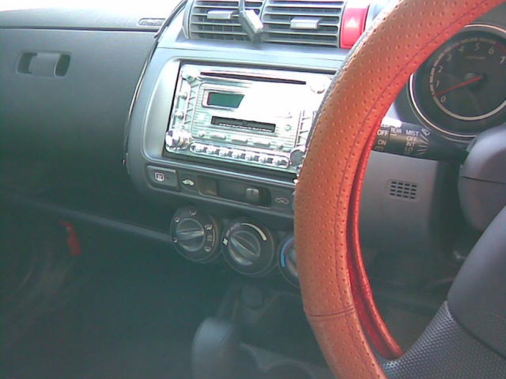 2003 Honda Fit