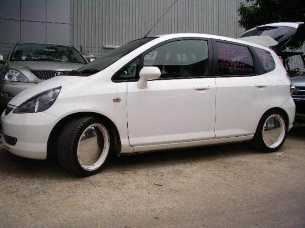 2003 Honda Fit