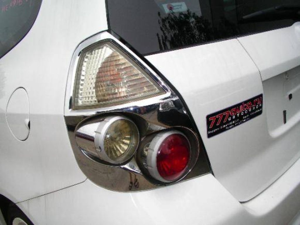 2003 Honda Fit
