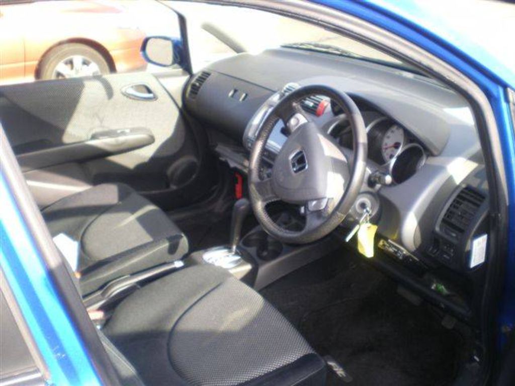 2003 Honda Fit