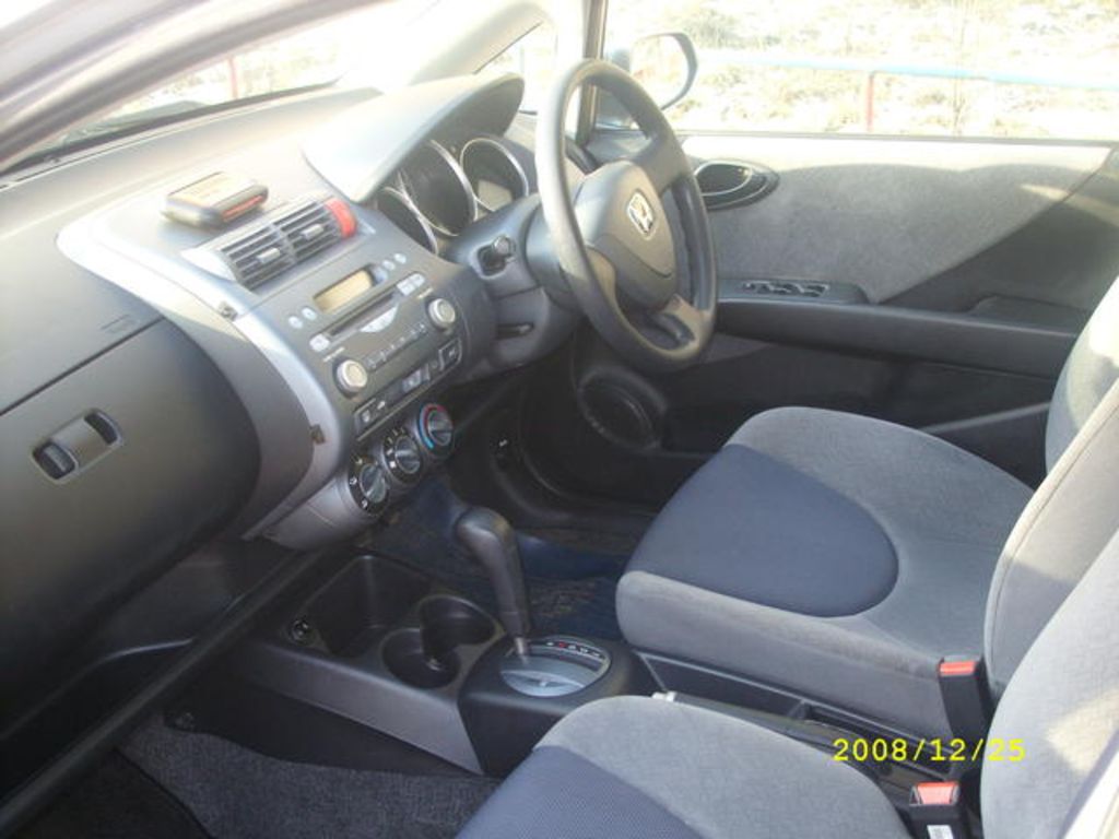 2003 Honda Fit