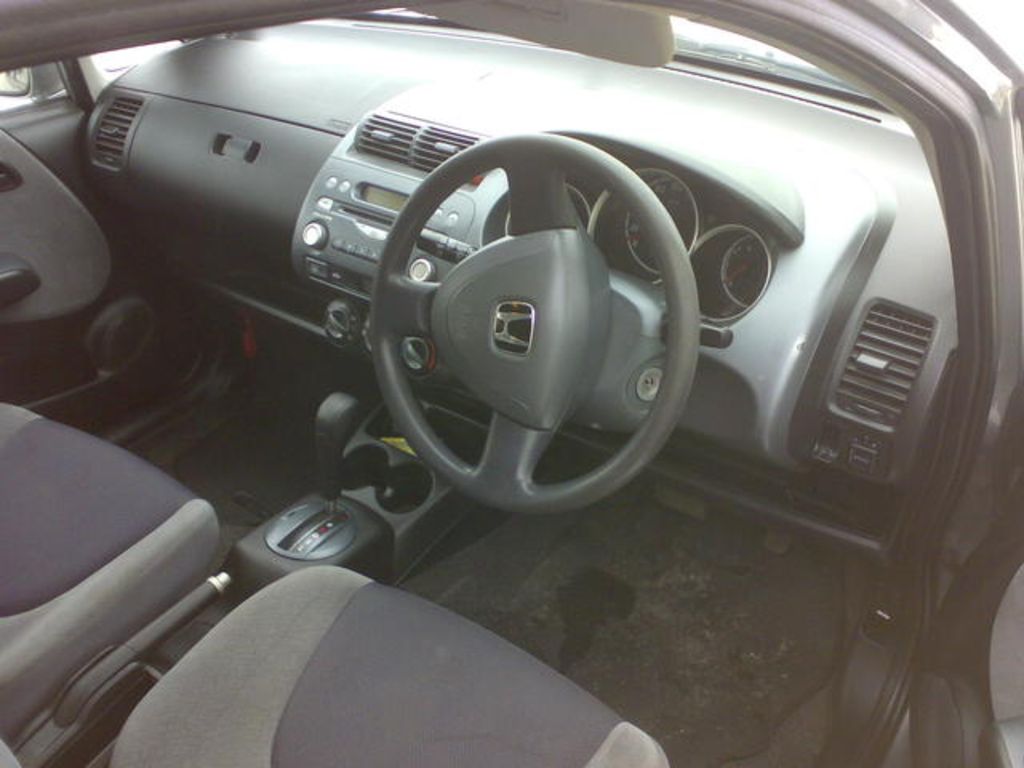 2003 Honda Fit