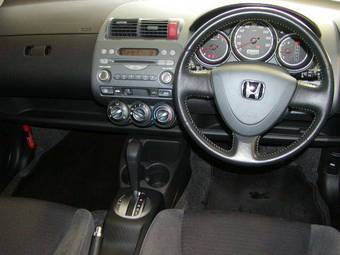 2003 Honda Fit Pictures