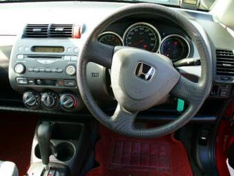 2003 Honda Fit Photos