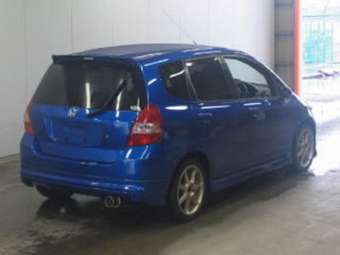 2003 Honda Fit Photos