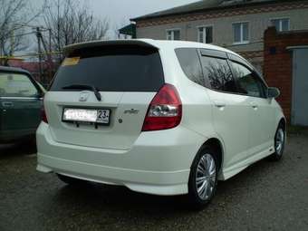 2003 Honda Fit Pictures