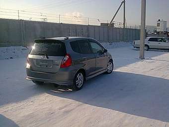 2003 Honda Fit Photos