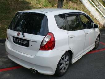 2003 Honda Fit Pictures