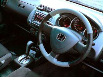 2003 Honda Fit Pictures