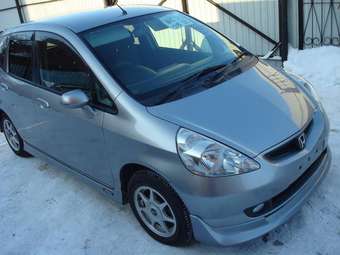 2003 Honda Fit Pictures