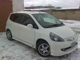 2003 Honda Fit Photos