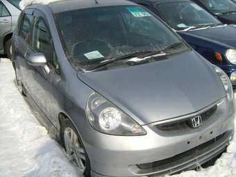 2003 Honda Fit Photos
