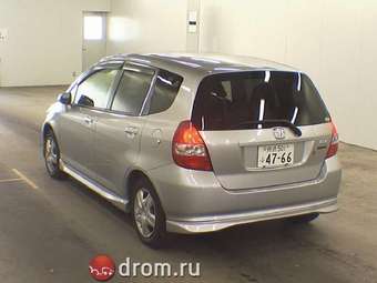 2003 Honda Fit Photos