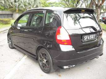 2003 Honda Fit Pictures