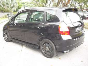 2003 Honda Fit Pictures