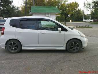 2003 Honda Fit Pictures