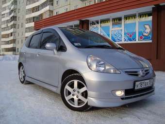 2003 Honda Fit Photos