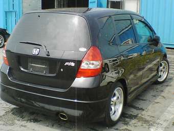 2003 Honda Fit Pictures