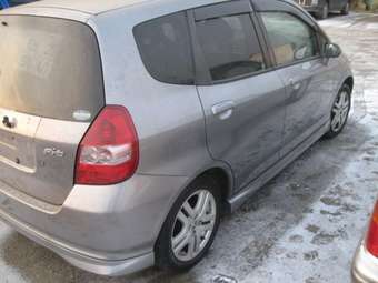 2003 Honda Fit Photos