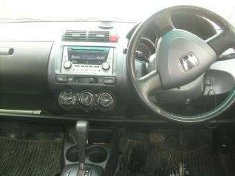 2003 Honda Fit Pictures