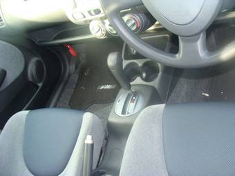 2003 Honda Fit Pictures