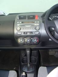 2003 Honda Fit Pictures