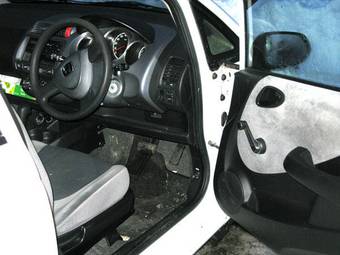 2003 Honda Fit Photos