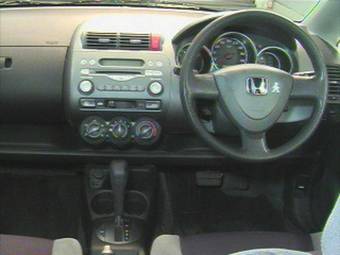 2003 Honda Fit Pictures