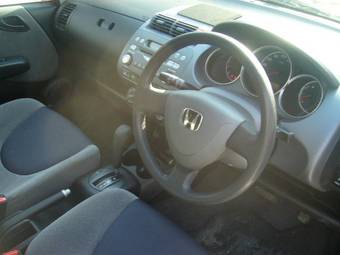 2003 Honda Fit Photos