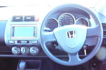 2003 Honda Fit Pictures