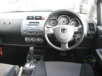 2003 Honda Fit Pics