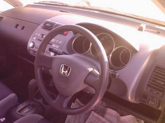 2003 Honda Fit Photos