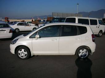2003 Honda Fit Photos
