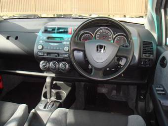 2003 Honda Fit Photos