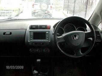 2003 Honda Fit Wallpapers