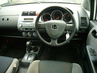 2003 Honda Fit Photos