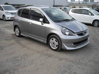 2003 Honda Fit Pictures