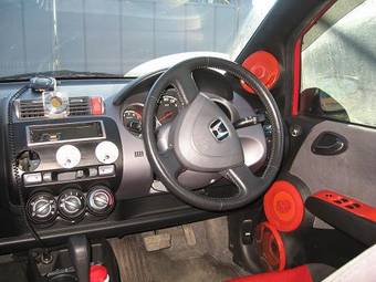 2003 Honda Fit Pictures