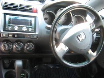 2003 Honda Fit Photos