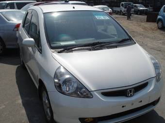 2003 Honda Fit Photos